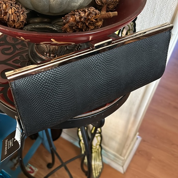 Black CHEERS Clutch - Picture 3 of 8